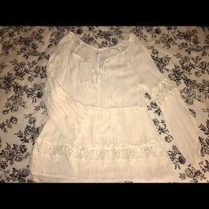 Cream Hollister Beach Top. Size Small.